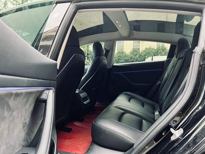 Фото 5 - Tesla Model 3