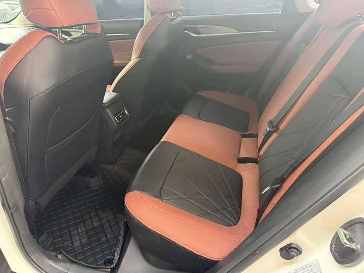 Фото 9 - Changan Eado Plus