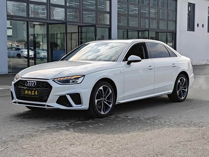 Фото 3 - Audi A4L