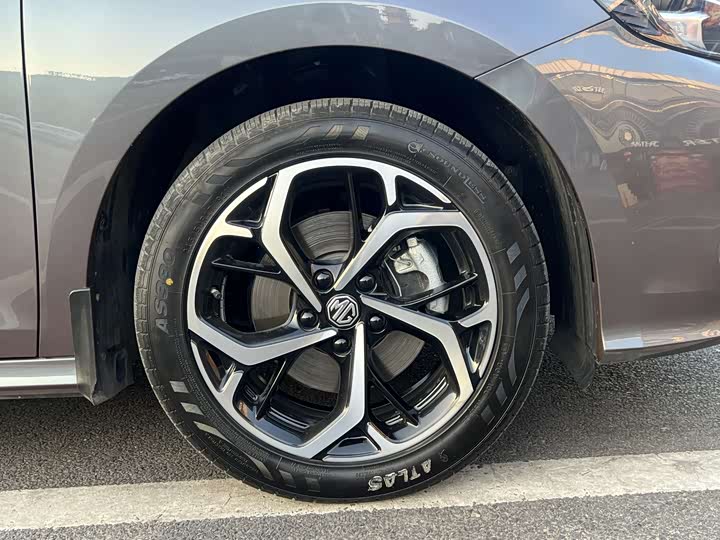 Фото 9 - MG Motor 5