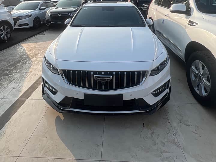 Фото 2 - Geely Preface