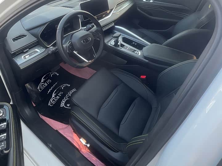 Фото 4 - Geely Preface