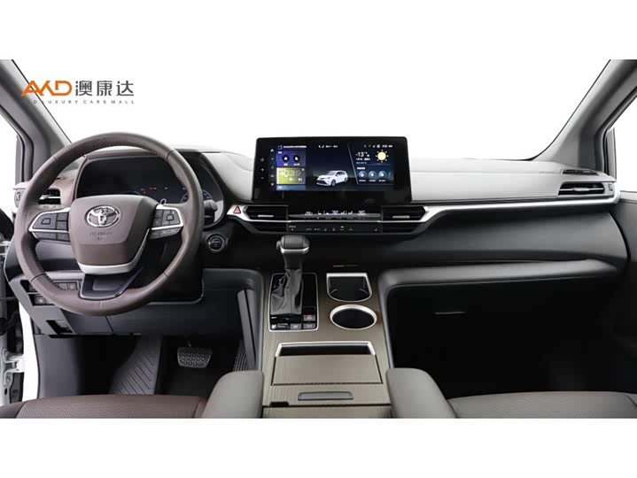 Фото 5 - Toyota Granvia