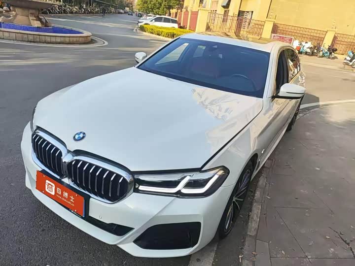 Фото 1 - BMW 5 Series