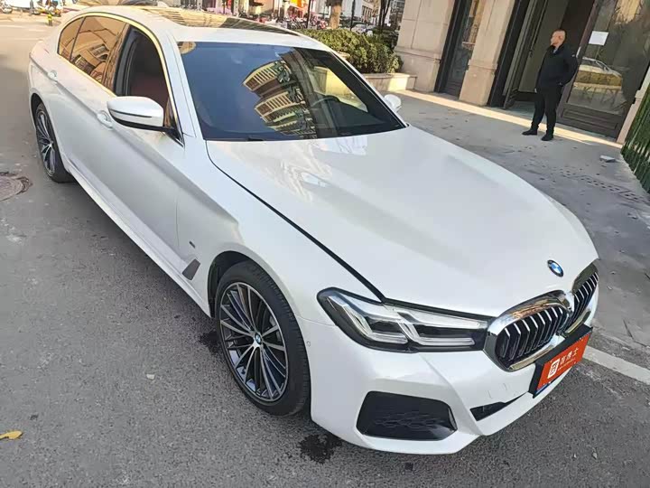 Фото 2 - BMW 5 Series