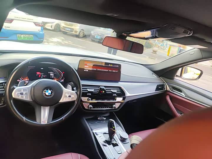 Фото 3 - BMW 5 Series