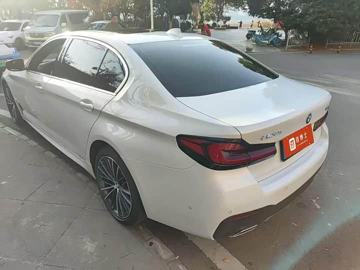 Фото 5 - BMW 5 Series