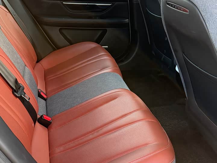 Фото 4 - XPeng P7