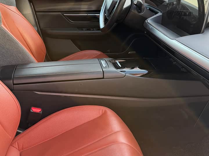 Фото 5 - XPeng P7