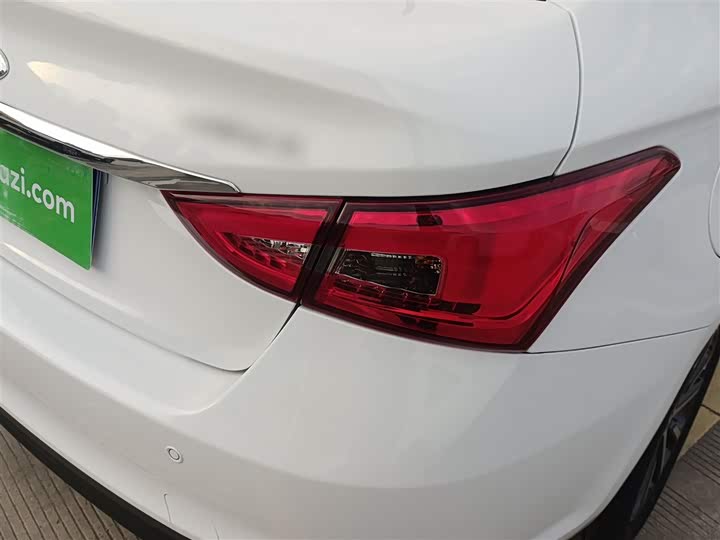 Фото 8 - Chery Arrizo 5