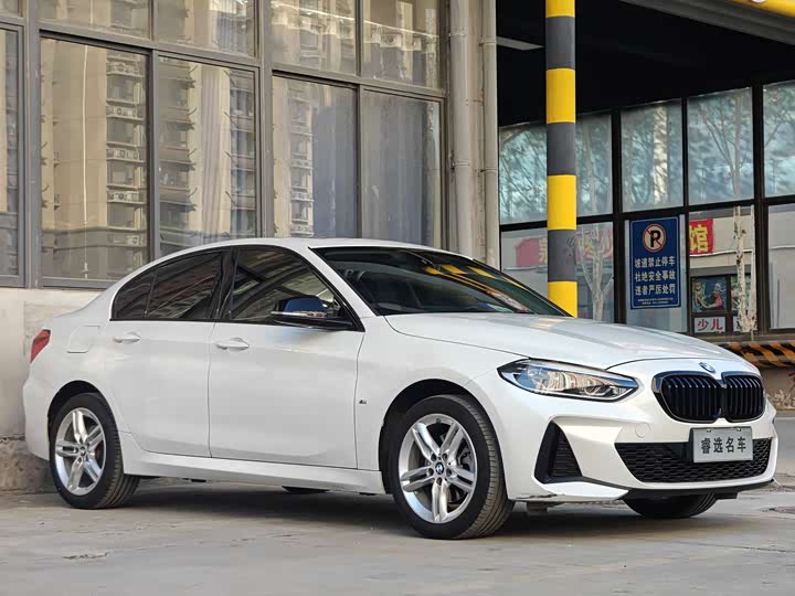 Фото 3 - BMW 1 Series