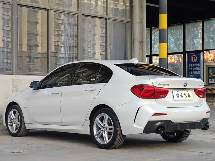 Фото 9 - BMW 1 Series