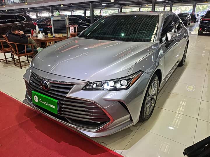 Фото 1 - Toyota Avalon