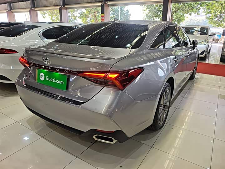 Фото 7 - Toyota Avalon