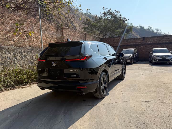 Фото 9 - Honda Breeze