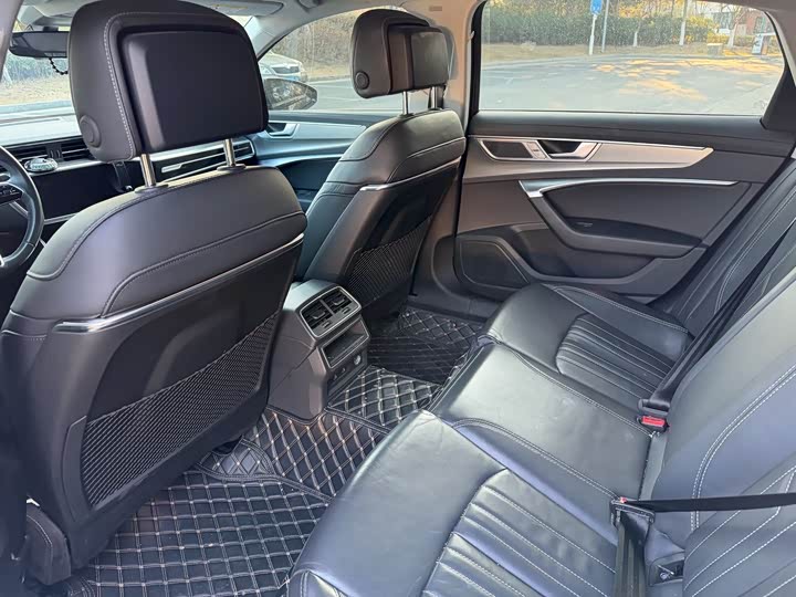 Фото 5 - Audi A6L