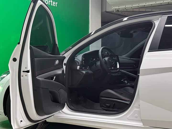 Фото 8 - Hyundai Elantra N line