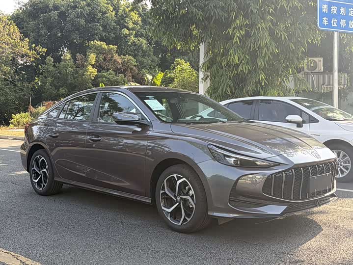 Фото 3 - MG Motor 5