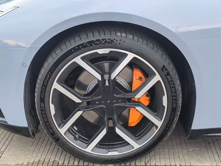 Фото 9 - XPeng P7