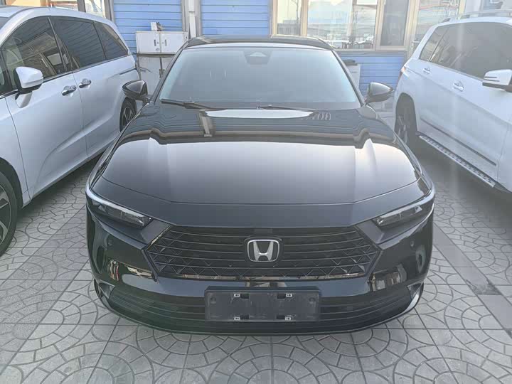 Фото 2 - Honda Accord