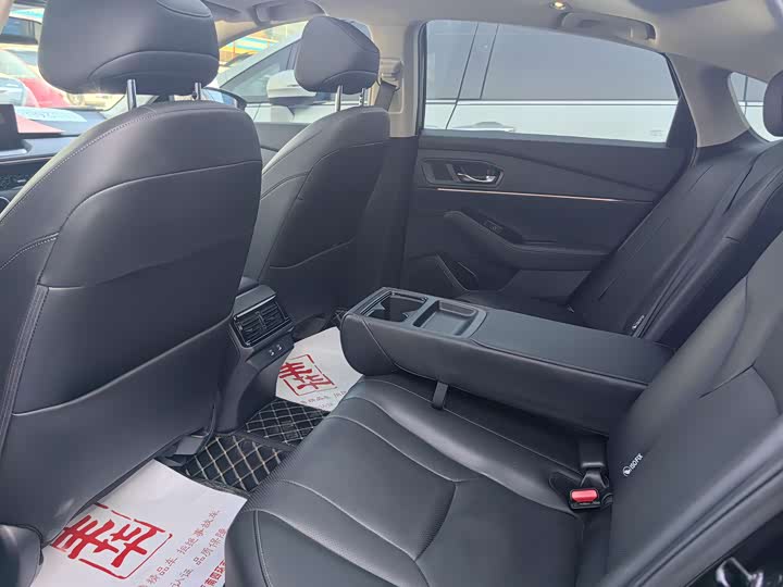 Фото 5 - Honda Accord