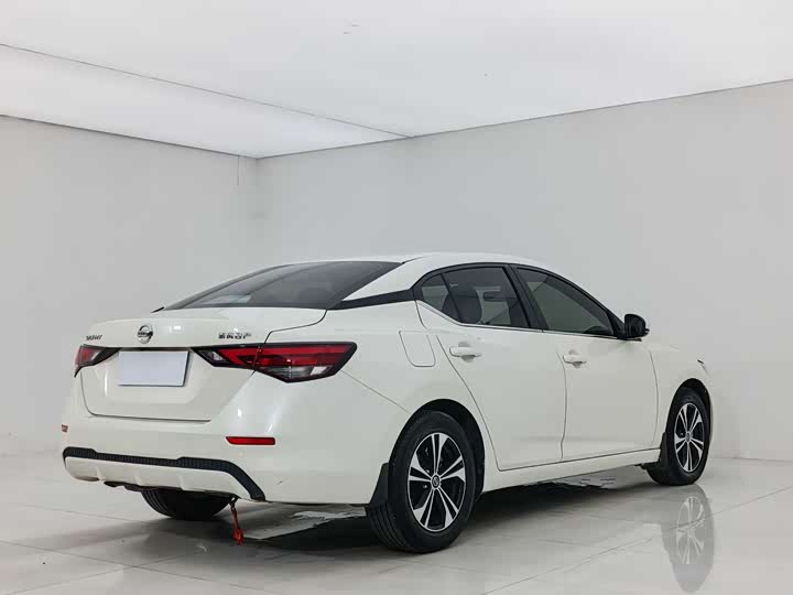 Фото 3 - Nissan Sylphy