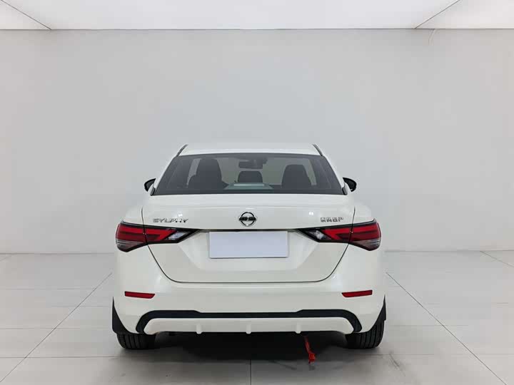 Фото 4 - Nissan Sylphy