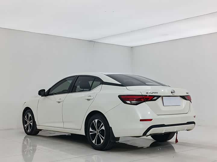 Фото 6 - Nissan Sylphy