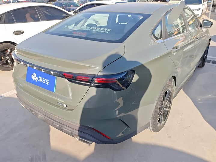 Фото 3 - Geely Binrui