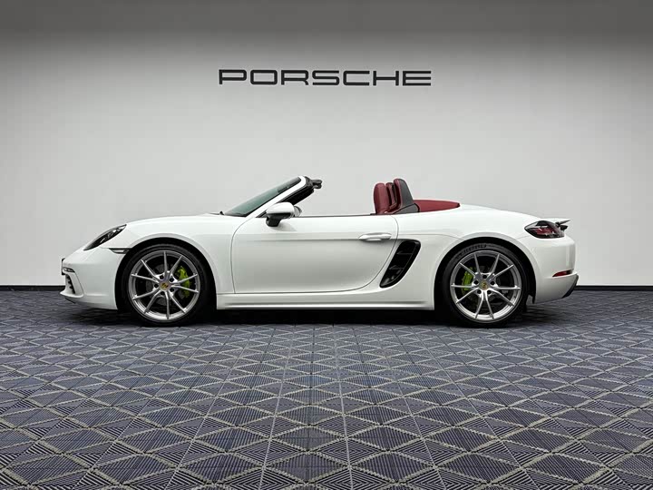 Фото 4 - Porsche 718