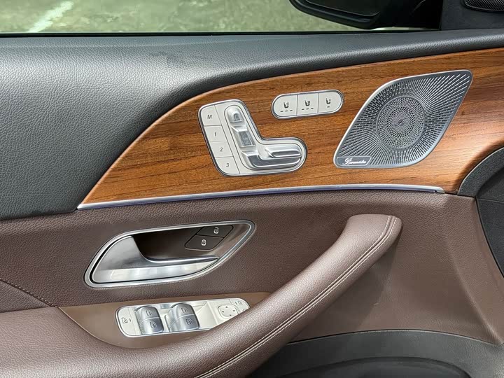 Фото 6 - Mercedes-Benz GLS-Class