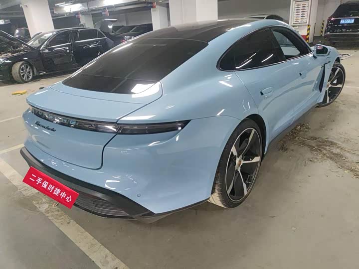 Фото 3 - Porsche Taycan