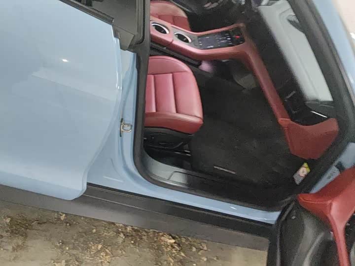 Фото 9 - Porsche Taycan