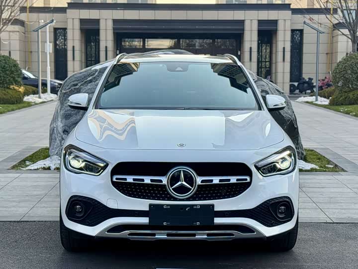 Фото 2 - Mercedes-Benz GLA-Class