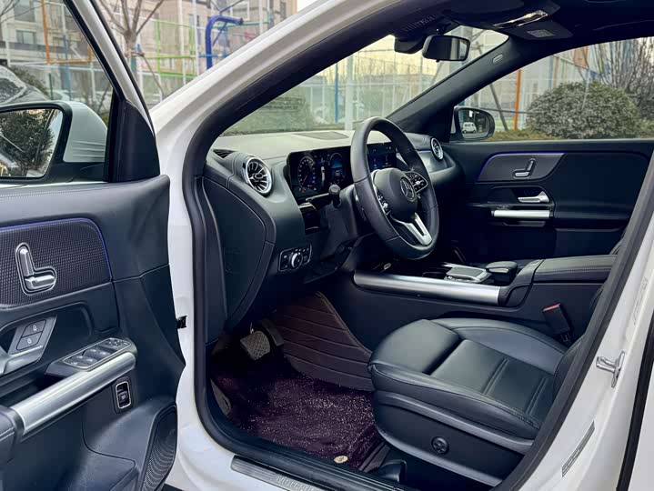 Фото 4 - Mercedes-Benz GLA-Class