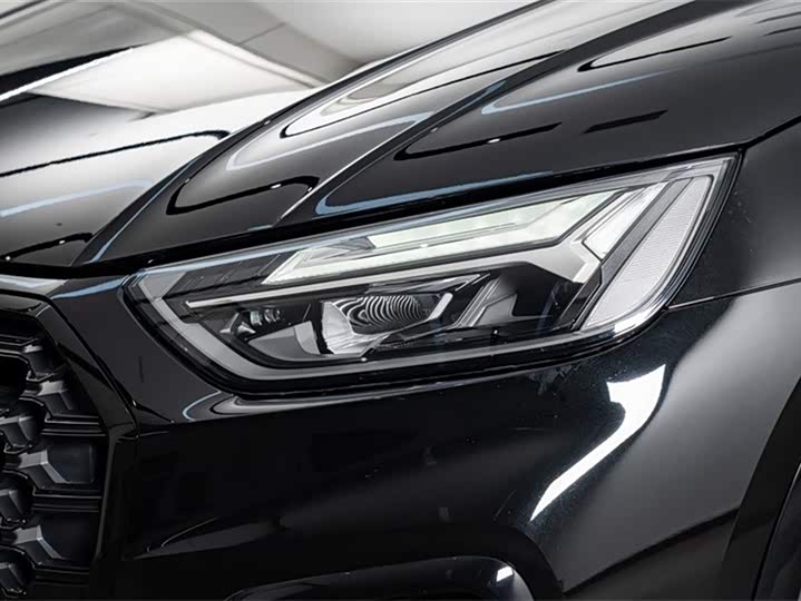 Фото 4 - Audi Q5L