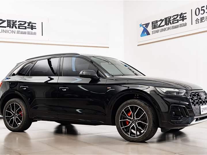 Фото 6 - Audi Q5L