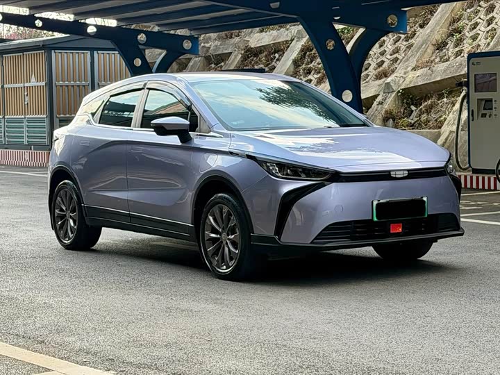 Фото 3 - Geely Geometry M6