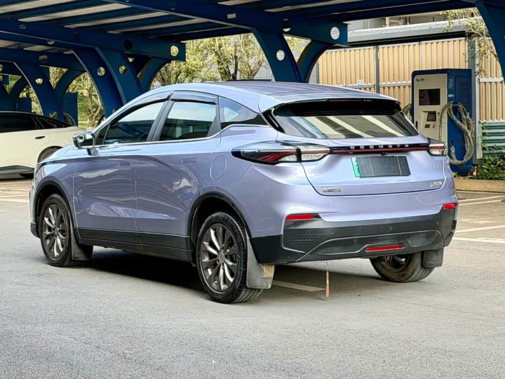 Фото 6 - Geely Geometry M6