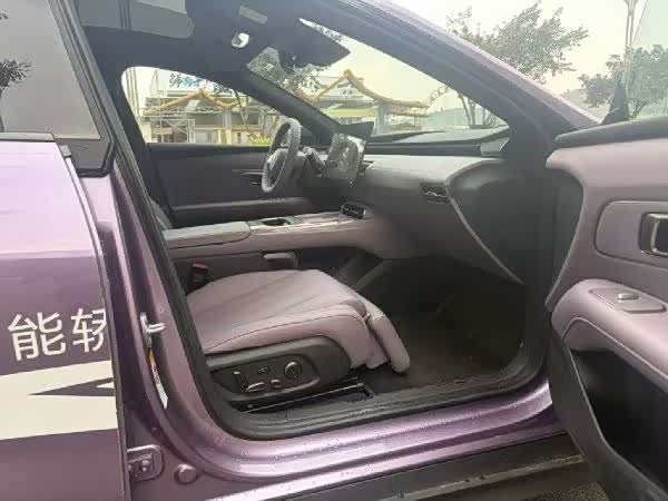 Фото 6 - Changan Deepal L06