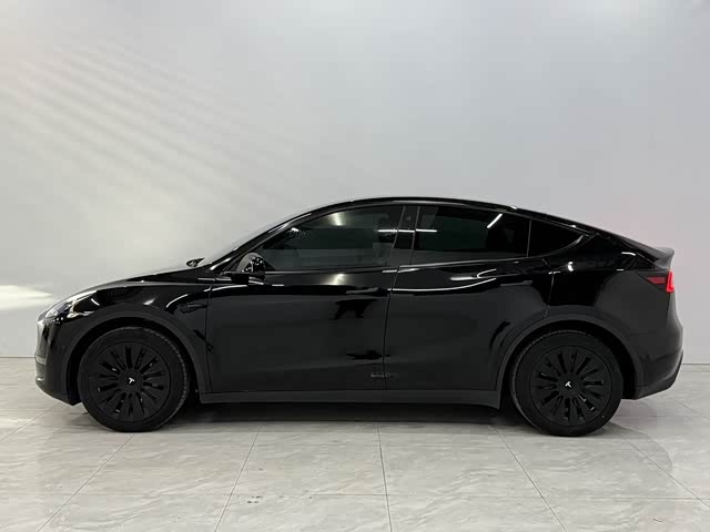 Фото 3 - Tesla Model Y