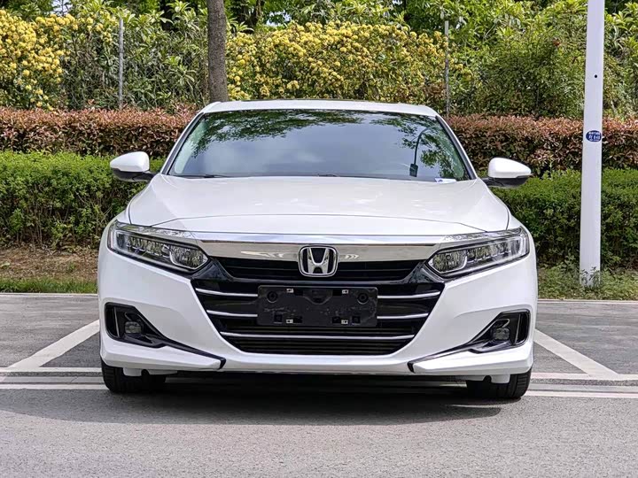 Фото 2 - Honda Accord