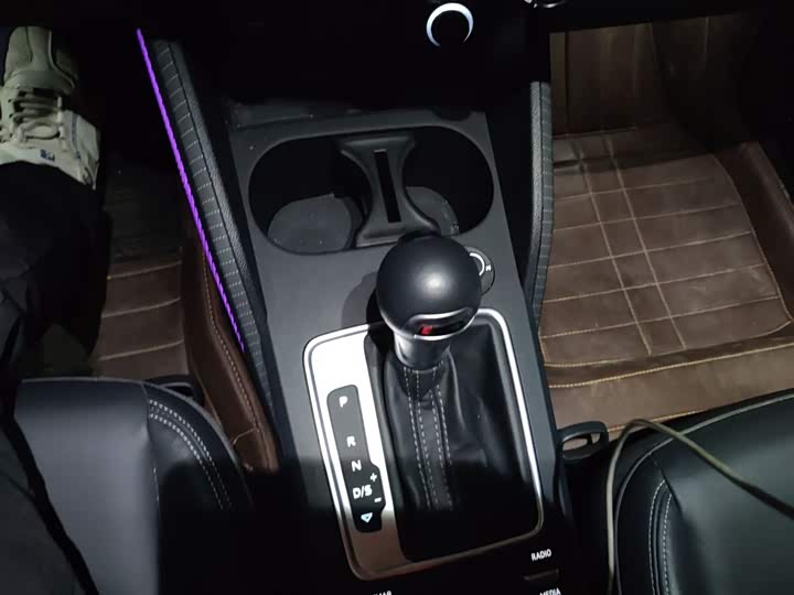 Фото 7 - Audi Q2L