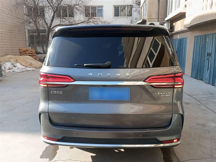 Фото 6 - Roewe iMax 8