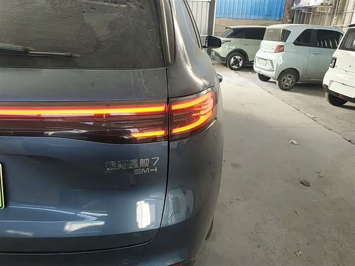 Фото 8 - Geely Galaxy Starship 7