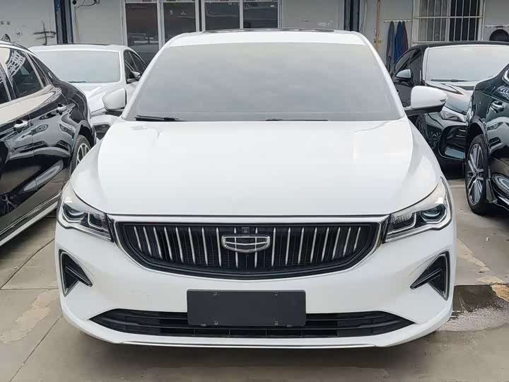 Фото 2 - Geely Emgrand