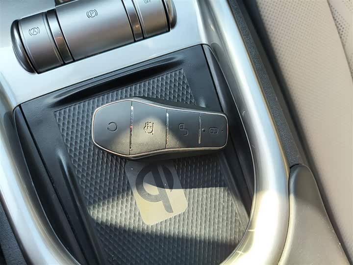 Фото 9 - BYD Dolphin