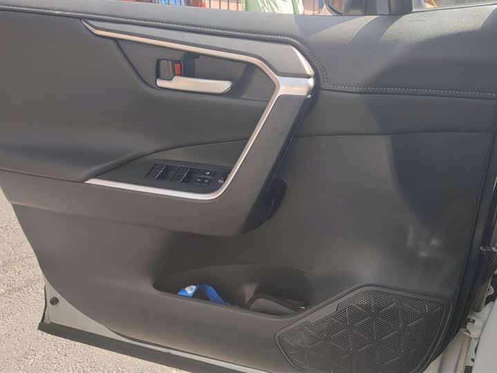 Фото 7 - Toyota Wildlander