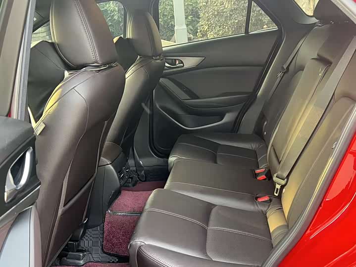 Фото 6 - Mazda CX-4