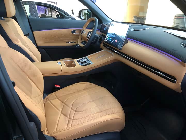 Фото 8 - Geely Galaxy Starship 7